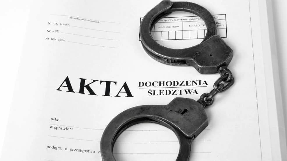Jarocińscy strażacy musieli rozcinać policyjne kajdanki