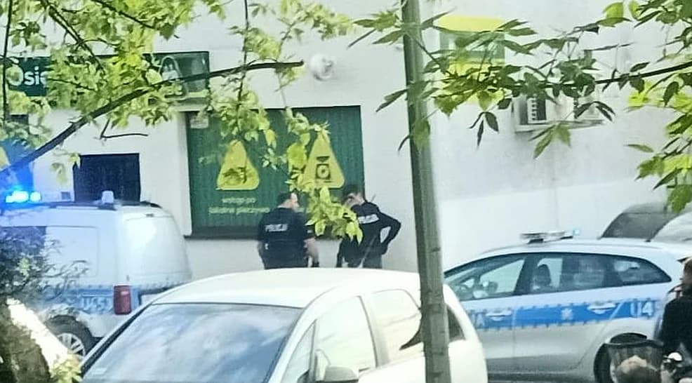 Mężczyzna wtargnął z nożem do jednego ze sklepów w Jarocinie