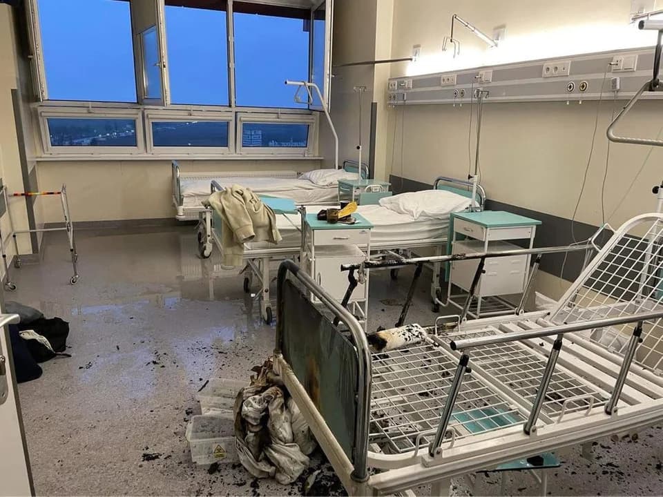 Zdenerwowany pacjent podpalił szpitalne łóżko
