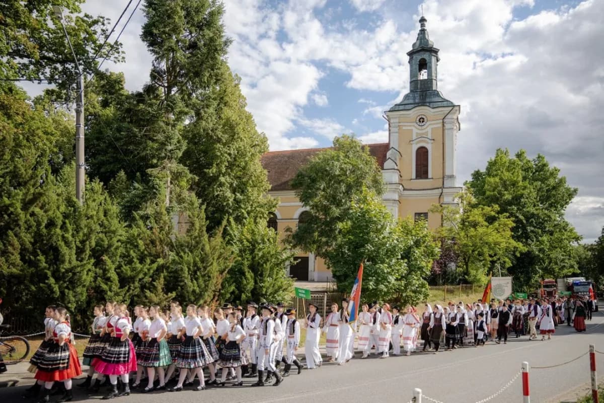 Zespoły z różnych stron świata zjechały do Jaraczewa. Było kolorowo i radośnie [ZDJĘCIA]